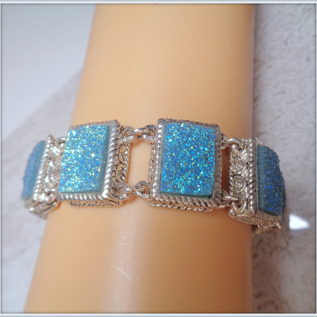 Natural Drawzy Stone Hand Craft Lady Bracelet